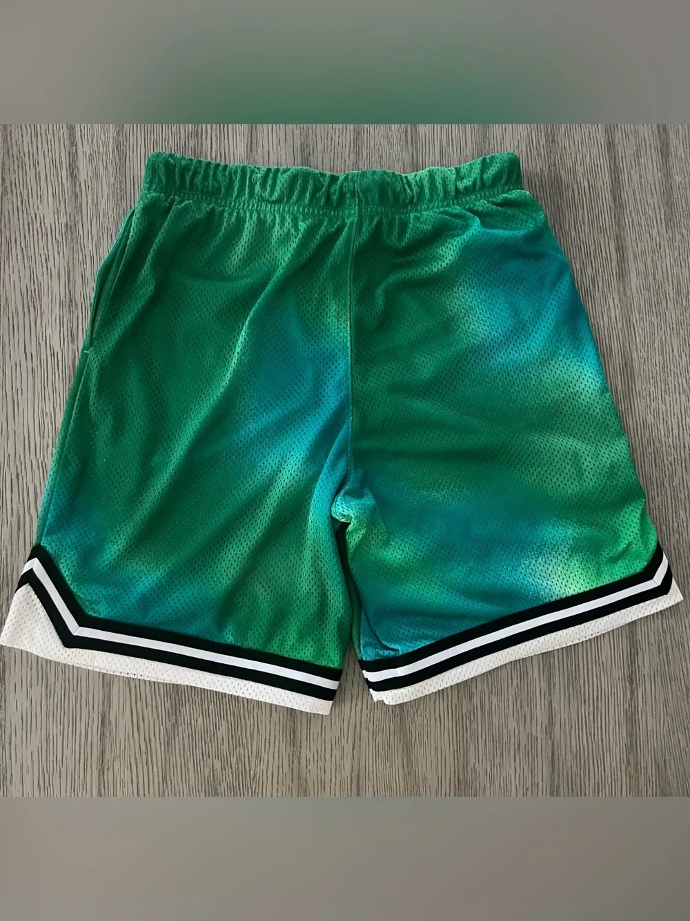 Old Navy boys Bright Green Mesh Athletic Shorts